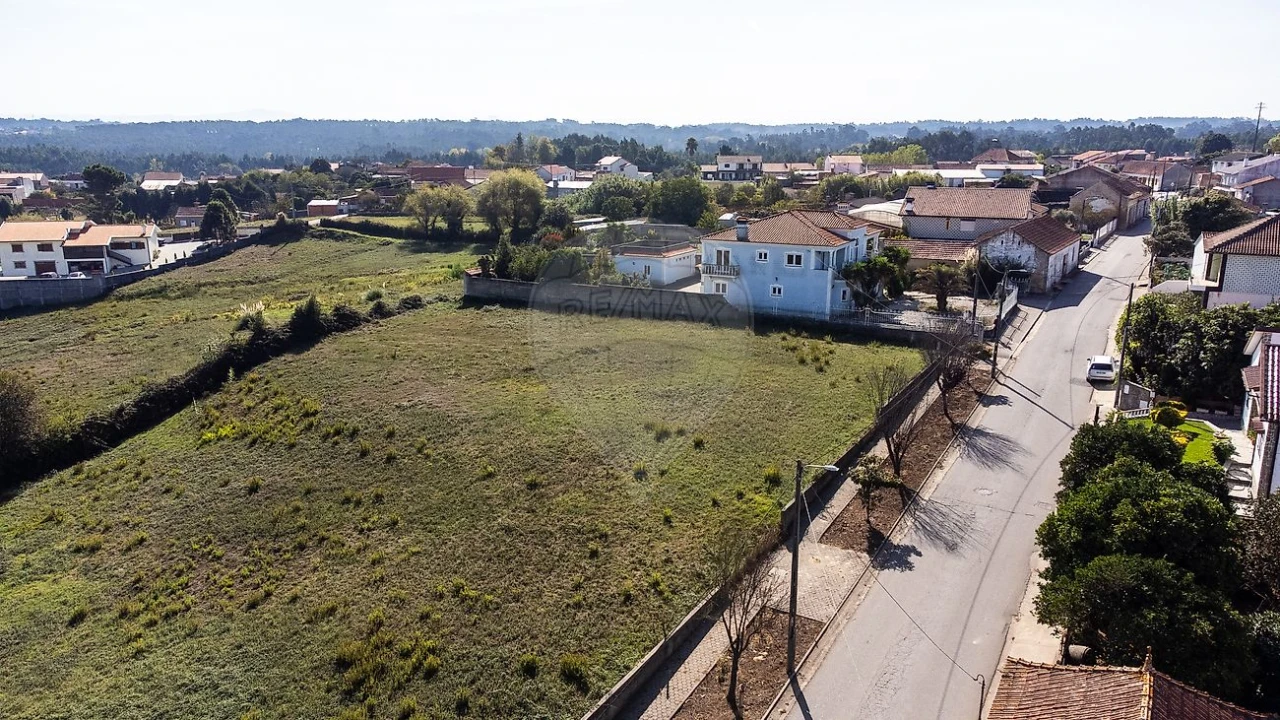 Terreno para Venda em Requeixo, Nossa Senhora de Fátima e Nariz Foto 2