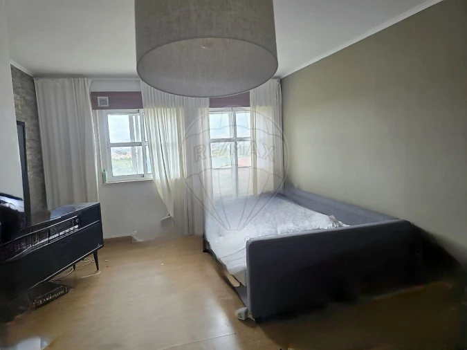 Apartamento T2 para Arrendamento em Santa Clara Foto 2
