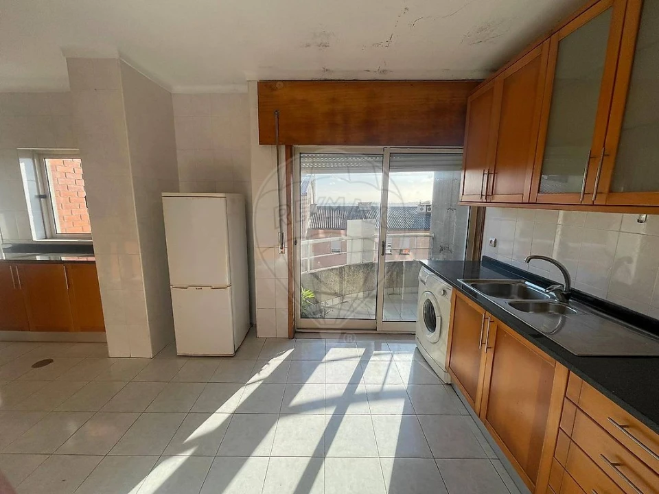 Apartamento T1 para Venda em O. Azeméis, Riba-Ul, Ul, Macinhata Seixa, Madail Foto 4