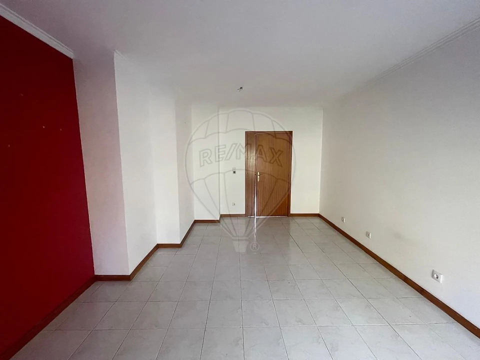 Apartamento T1 para Venda em O. Azeméis, Riba-Ul, Ul, Macinhata Seixa, Madail Foto 7