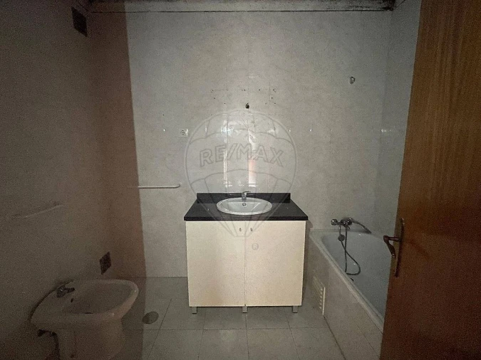 Apartamento T1 para Venda em O. Azeméis, Riba-Ul, Ul, Macinhata Seixa, Madail Foto 5