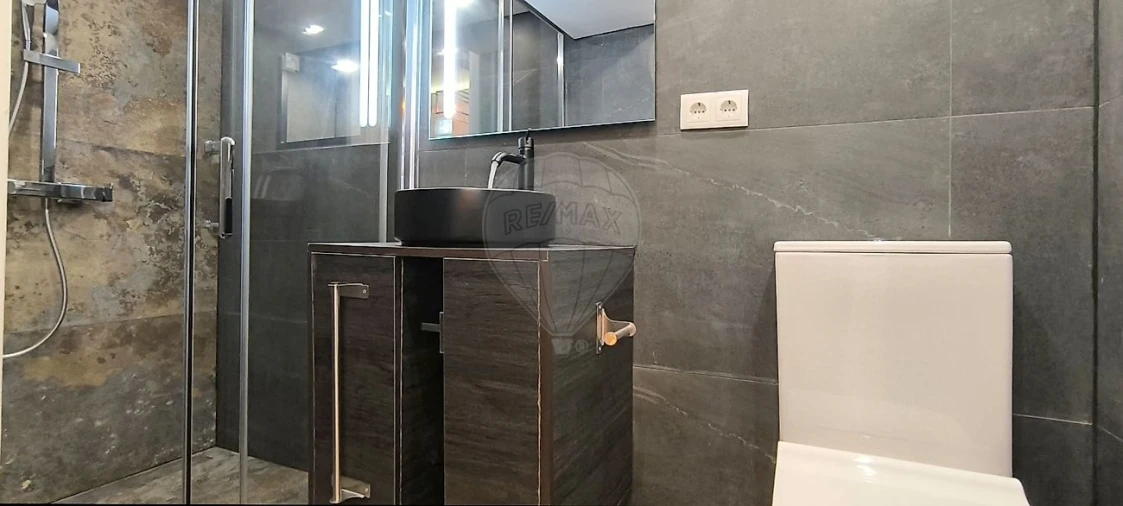 Armazém para Arrendamento em Santo Antonio dos Olivais Foto 8