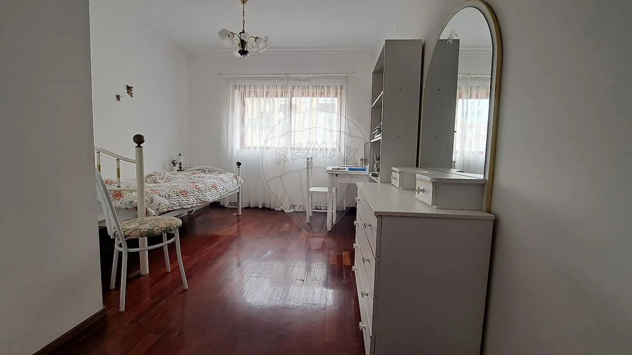 Apartamento T1 para Venda em Buarcos Foto 11
