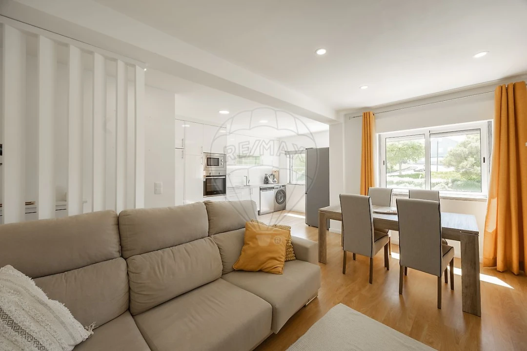 Apartamento T2 para Venda em Porto Salvo Foto 19
