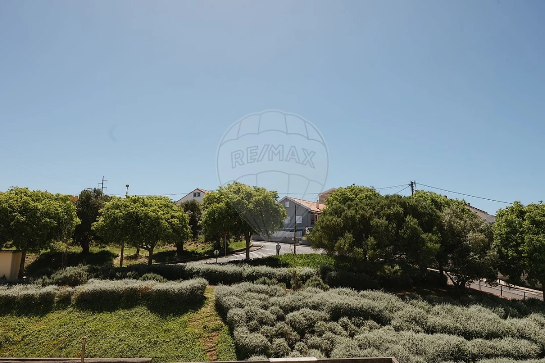 Apartamento T2 para Venda em Porto Salvo Foto 20