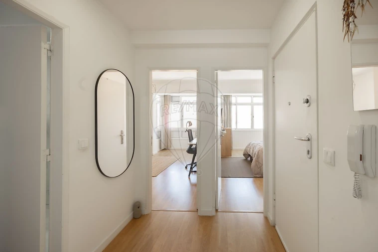 Apartamento T2 para Venda em Porto Salvo Foto 11