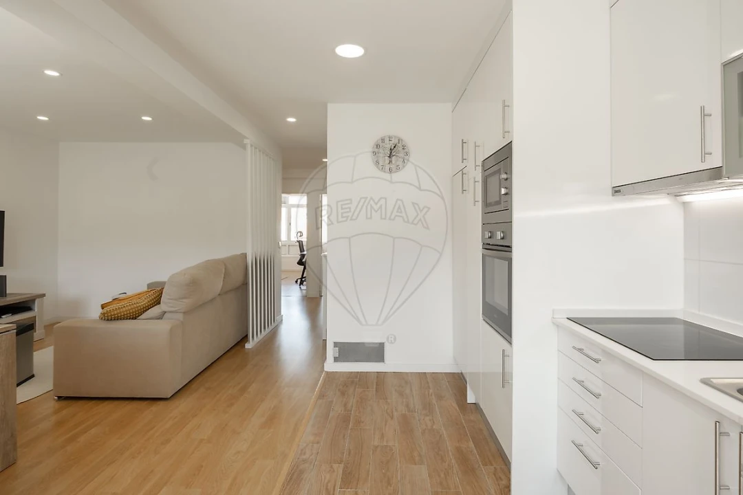 Apartamento T2 para Venda em Porto Salvo Foto 13