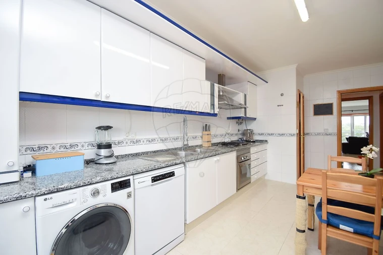 Apartamento T3 para Venda em Vila Franca de Xira Foto 17