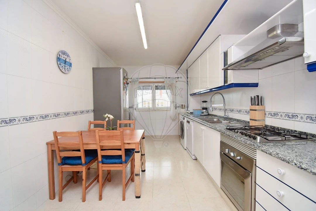 Apartamento T3 para Venda em Vila Franca de Xira Foto 14