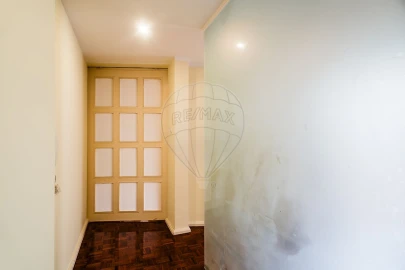 Apartamento T2 para Arrendamento em Arroios