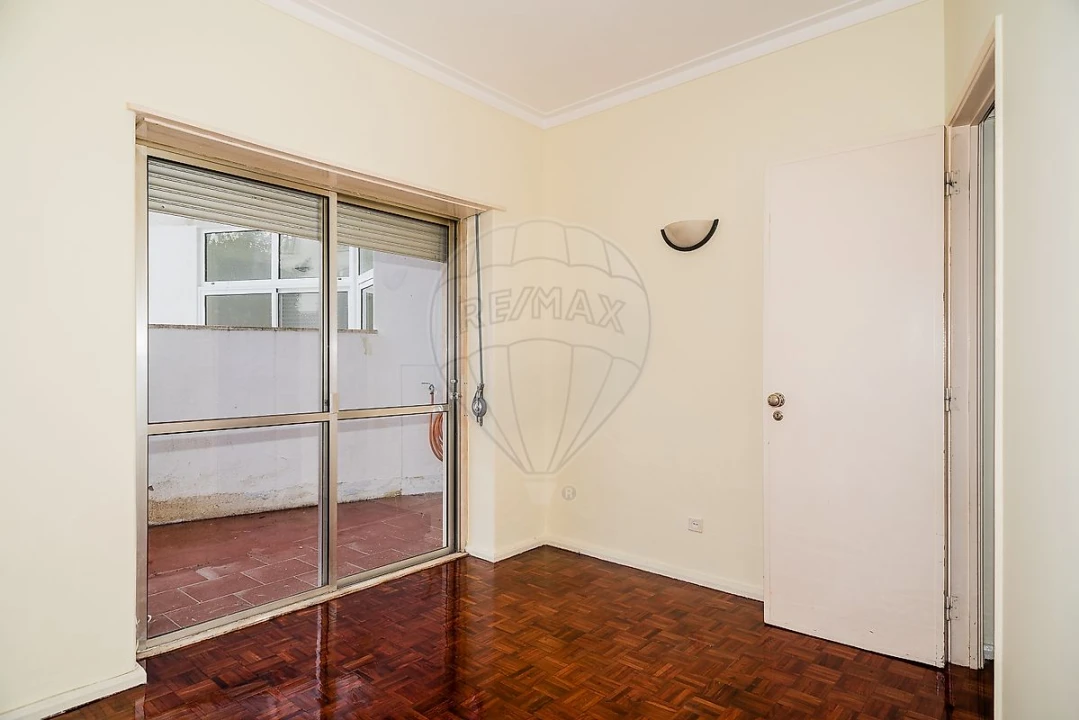 Apartamento T2 para Arrendamento em Arroios Foto 13