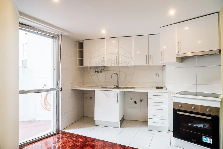 Apartamento T2 para Arrendamento em Arroios Foto 6