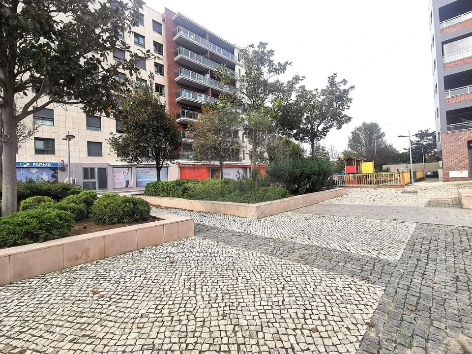 Apartamento T3 para Venda em Alverca do Ribatejo e Sobralinho Foto 2