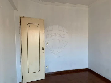 Apartamento T2 para Venda em Agualva e Mira-Sintra