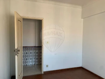 Apartamento T2 para Venda em Agualva e Mira-Sintra