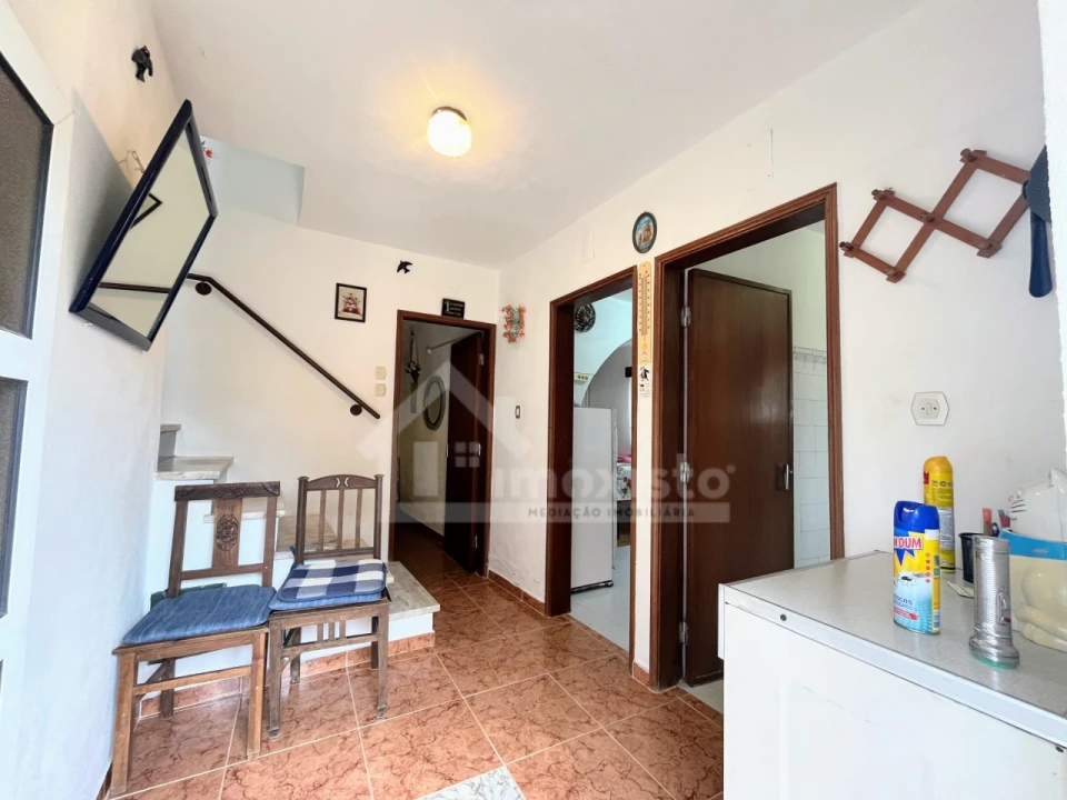 Moradia T3 para Venda em Aguda Foto 2