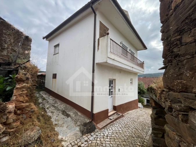 Moradia T3 para Venda em Aguda Foto 14
