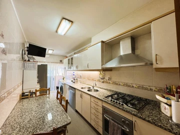 Apartamento T4 para Venda em Póvoa de Varzim, Beiriz e Argivai