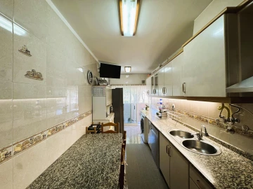 Apartamento T4 para Venda em Póvoa de Varzim, Beiriz e Argivai