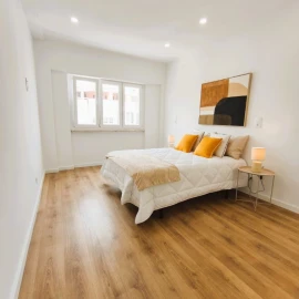 Apartamento T3 para Venda em Benfica