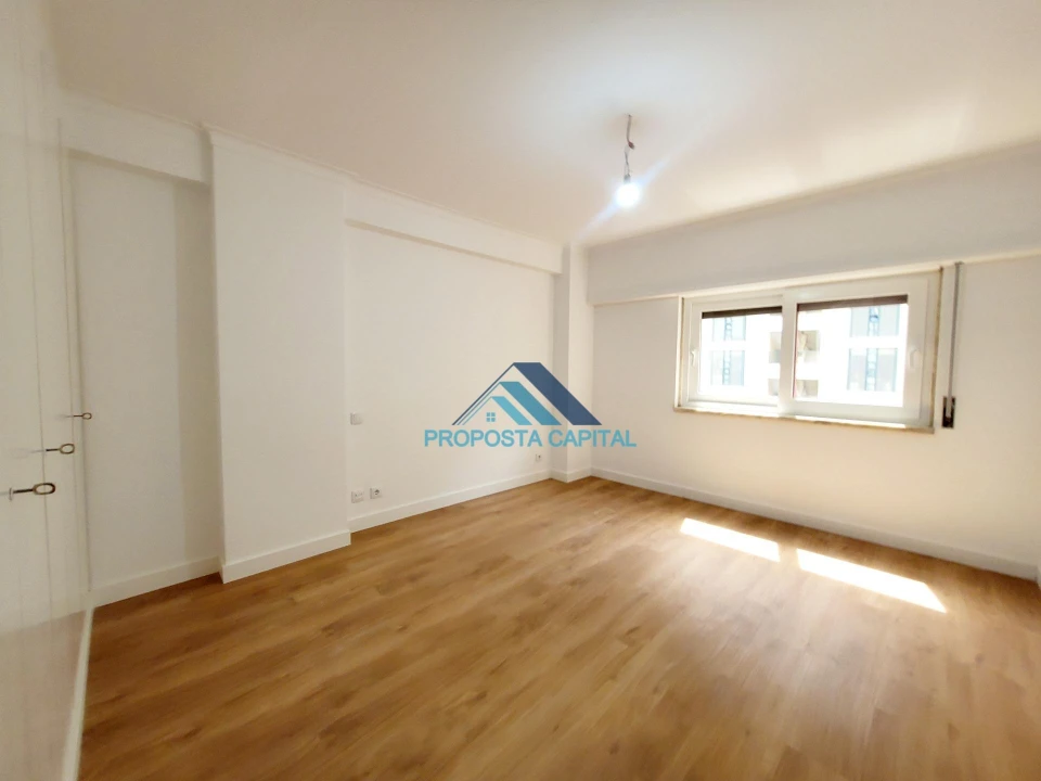 Apartamento T3 para Venda em São Domingos de Benfica Foto 35