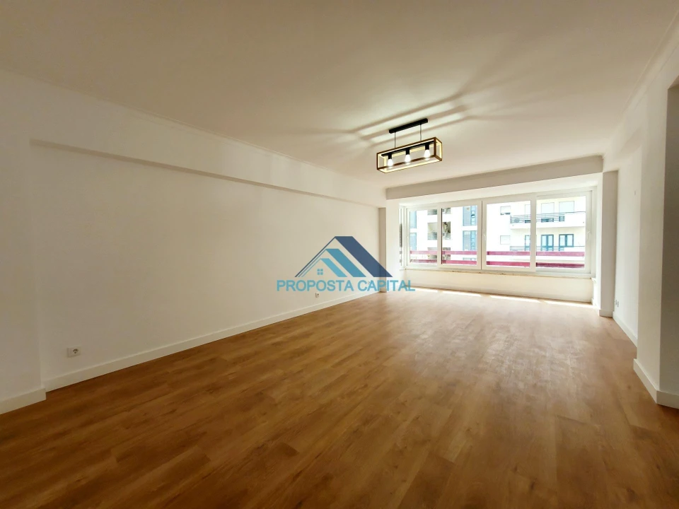 Apartamento T3 para Venda em São Domingos de Benfica Foto 7