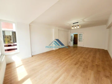 Apartamento T3 para Venda em São Domingos de Benfica