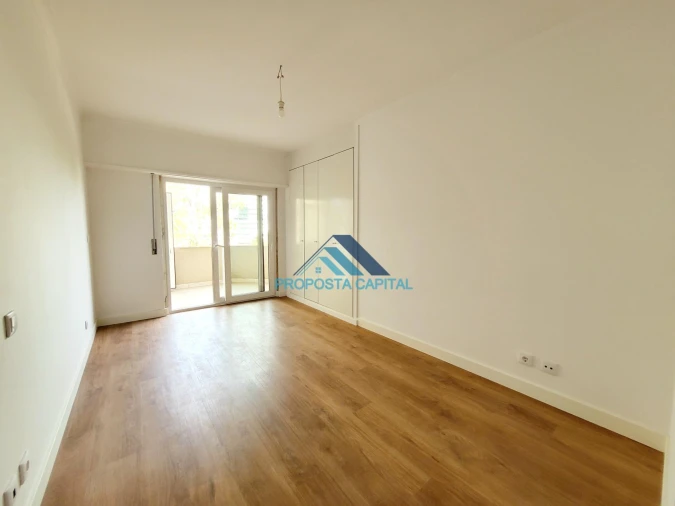 Apartamento T3 para Venda em São Domingos de Benfica Foto 23