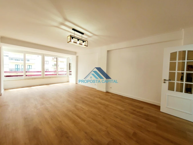 Apartamento T3 para Venda em São Domingos de Benfica Foto 10