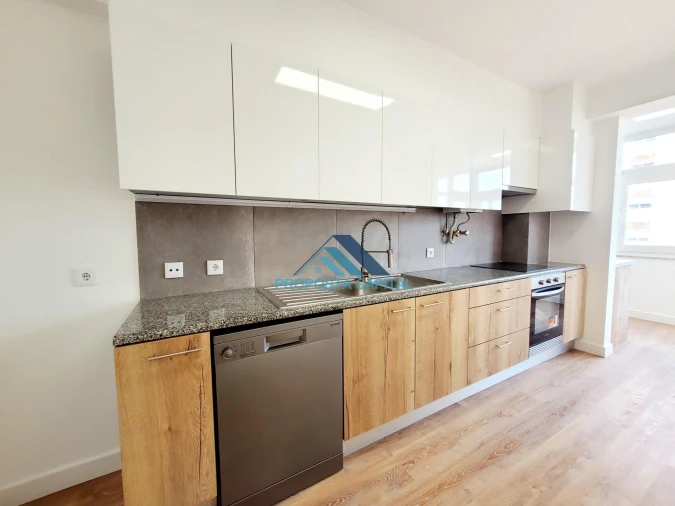 Apartamento T3 para Venda em São Domingos de Benfica Foto 13