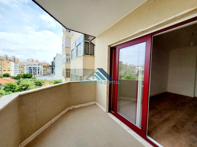 Apartamento T3 para Venda em São Domingos de Benfica Foto 17