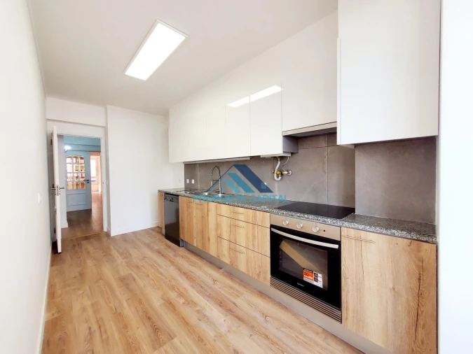 Apartamento T3 para Venda em São Domingos de Benfica Foto 2