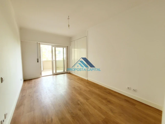 Apartamento T3 para Venda em São Domingos de Benfica Foto 23