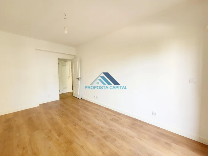 Apartamento T3 para Venda em São Domingos de Benfica Foto 27