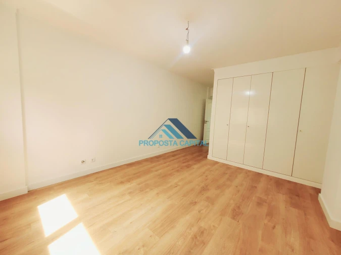 Apartamento T3 para Venda em São Domingos de Benfica Foto 38