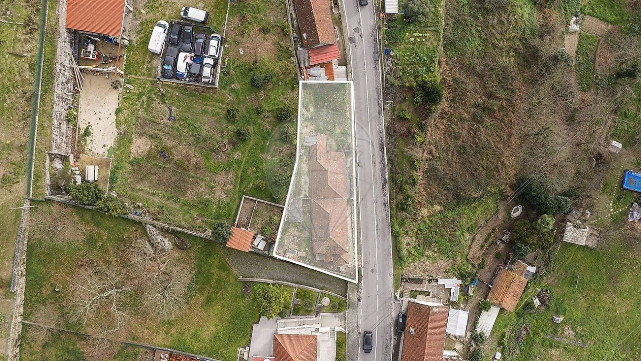 Moradia T6 para Venda em Serzedelo Foto 1