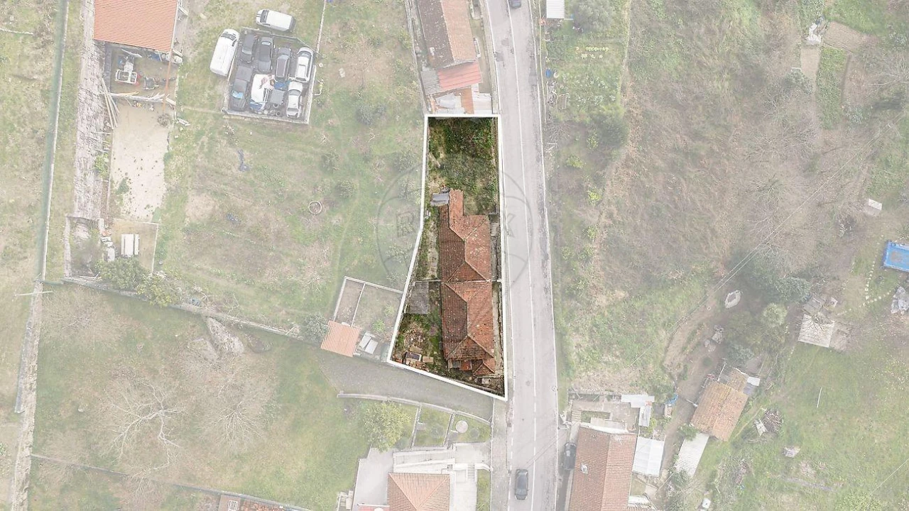 Moradia T6 para Venda em Serzedelo Foto 2