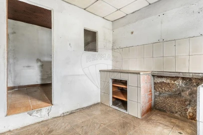 Moradia T6 para Venda em Serzedelo