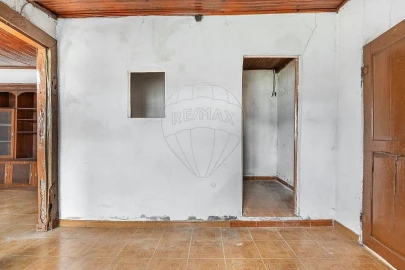 Moradia T6 para Venda em Serzedelo