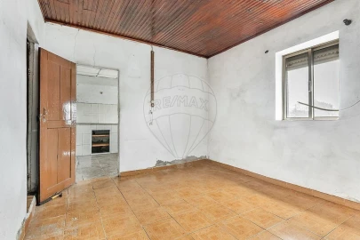 Moradia T6 para Venda em Serzedelo