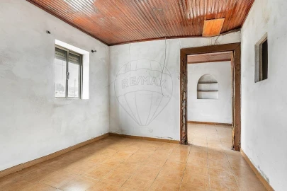 Moradia T6 para Venda em Serzedelo