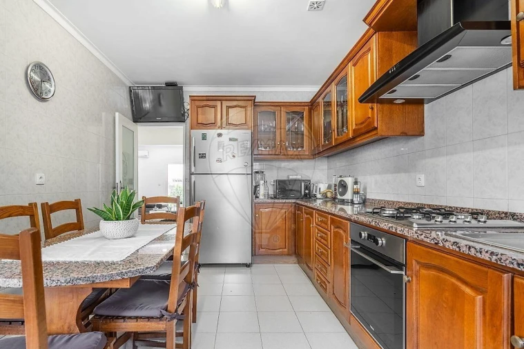 Apartamento T3 para Venda em Brito Foto 3
