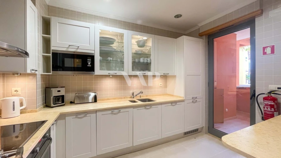Apartamento T3 para Venda em Quarteira Foto 3