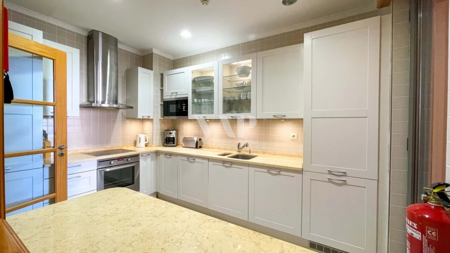 Apartamento T3 para Venda em Quarteira Foto 8