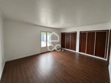 Moradia T2 para Venda em Rabo de Peixe
