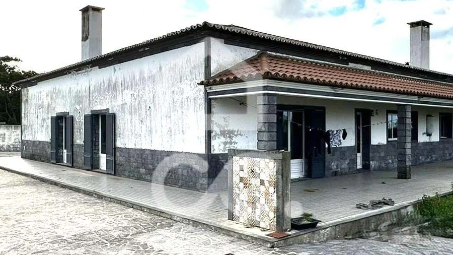 Moradia T2 para Venda em Rabo de Peixe