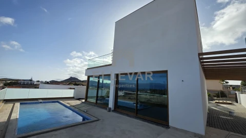 Moradia T3 para Venda em Porto Santo
