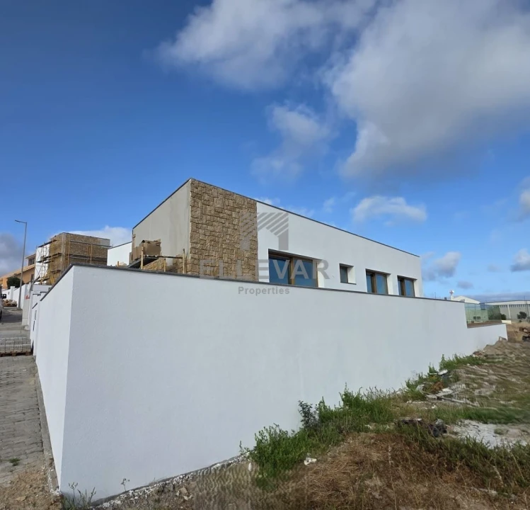 Moradia T2 para Venda em Porto Santo Foto 11