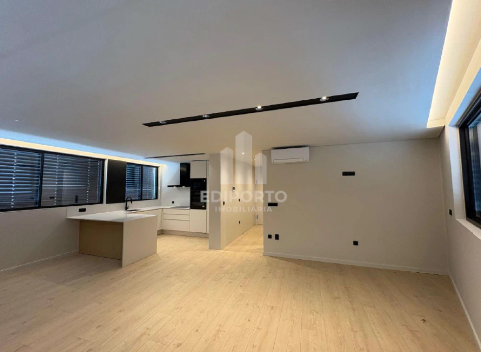 Apartamento T2 para Venda em Gondomar (São Cosme), Valbom e Jovim Foto 4