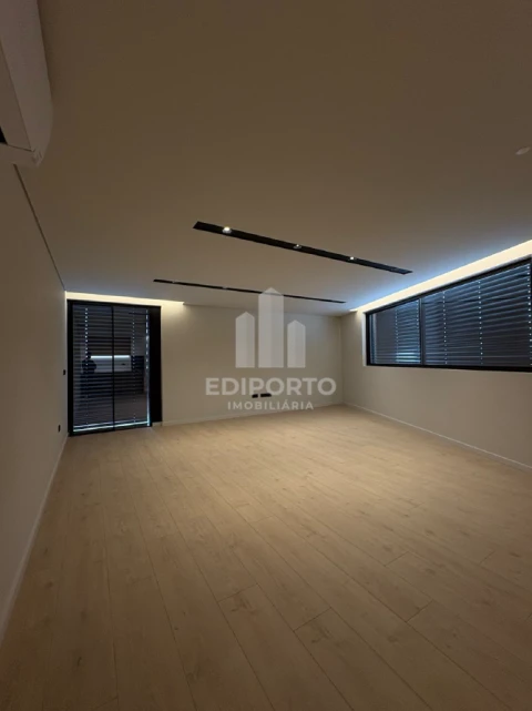 Apartamento T4 para Venda em Gondomar (São Cosme), Valbom e Jovim
